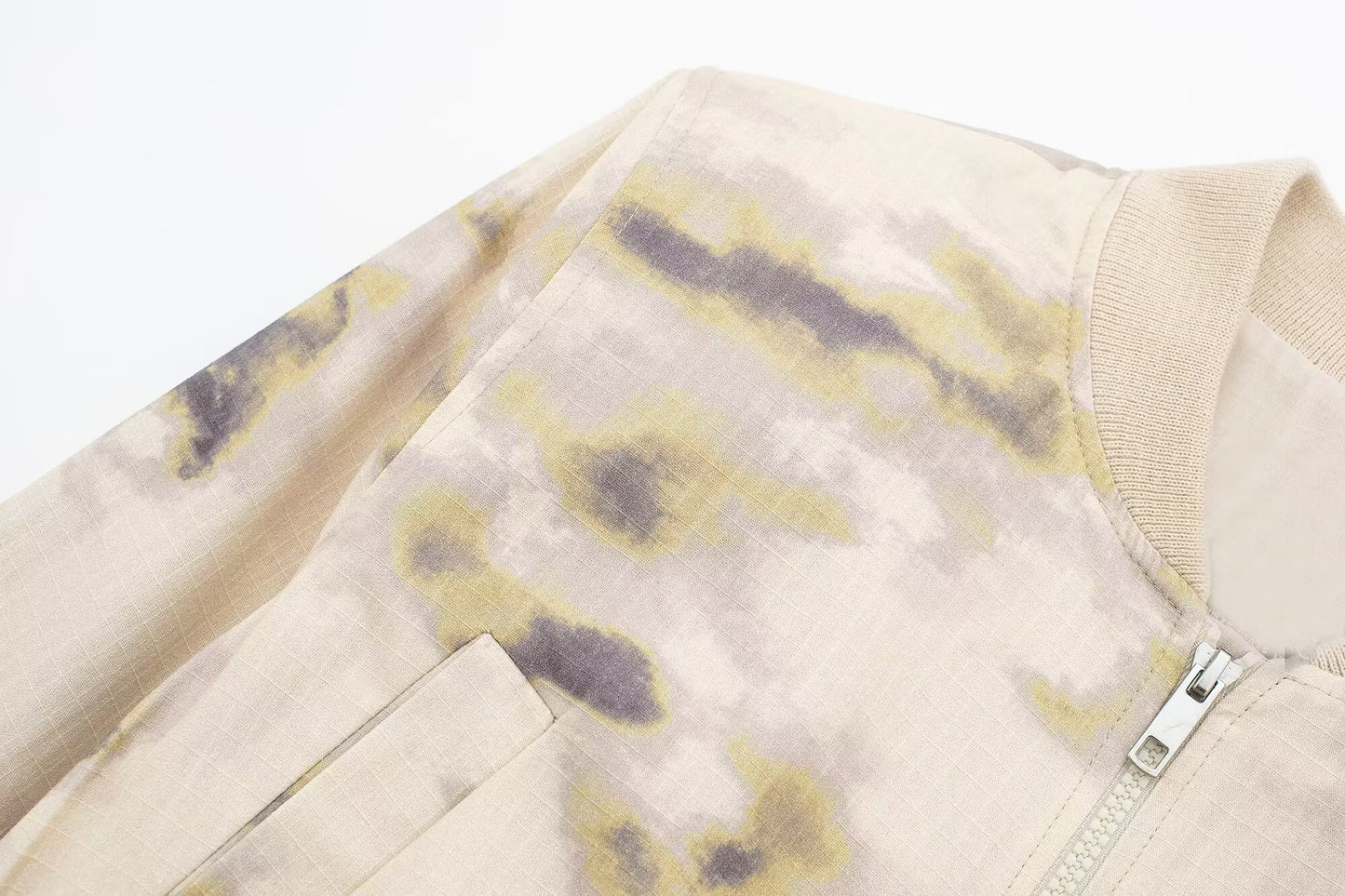 Conjunto Vanguard: Bomber Tie Dye Exclusiva e Minissaia Loose Fit (Curadoria Premium) 2026